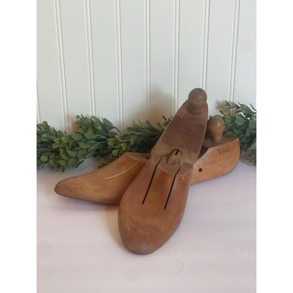 Vintage Set Wooden Shoe Forms Size 11C Wood Stretcher | Right & Left | Vintage - Picture 2 of 10